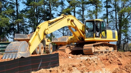 Ostrów Mazowiecka - Na placu budowy linii gazociągu w Małkini Górnej w ostatnich