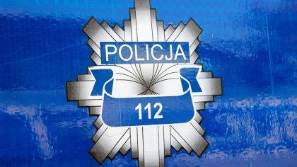 Ostrów Mazowiecka - Kierujący volkswagenem wjechał do przydrożnego rowu, a nastę