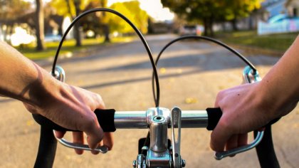 Ostrów Mazowiecka - Tegoroczna jesień rozpieszcza cyklistów. Pogoda zachęca rowe