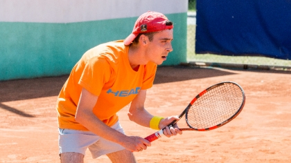 Ostrów Mazowiecka - Sylwester Puchalski zwyciężył na otwarcie tenisowego sezonu 