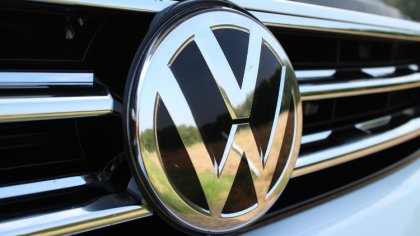 Ostrów Mazowiecka - Ostrowianka kierująca volkswagenem golfem prawdopodobnie zap