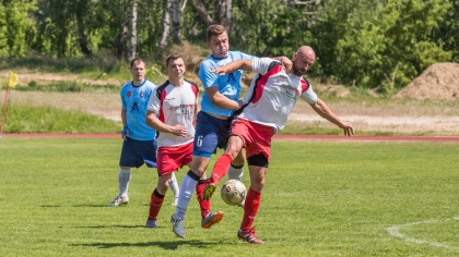 Ostrów Mazowiecka - Piłkarze KS Wąsewo w wyjazdowej konfrontacji 12 kolejki A kl