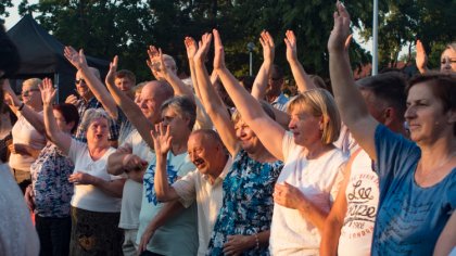 Ostrów Mazowiecka - W ostrowskim Ogródku Jordanowskim w święto Bożego Ciała odby