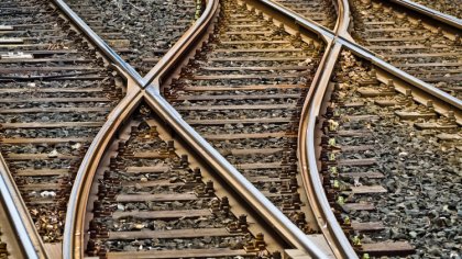 Ostrów Mazowiecka - W celu wyregulowania torów kolejowych przejazdy kolejowo-dro