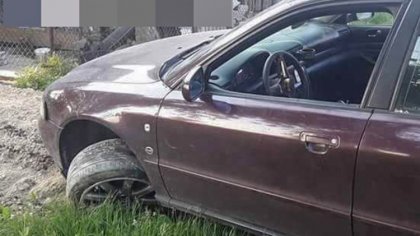 Ostrów Mazowiecka - Z impetem wjechał w studnie pijany na umór kierowca powiatu 