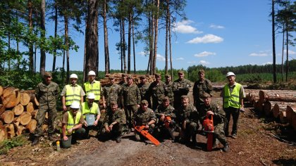 Ostrów Mazowiecka - Pod czujnym okiem leśników rywalizowali żołnierze wojsk obro