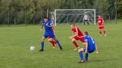 Ostrów Mazowiecka - Piłkarze MKS Małkinia wciąż plasują się w czołówce A klasy w