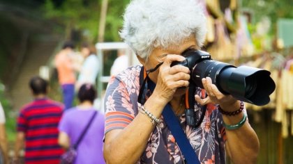 Ostrów Mazowiecka - Polscy seniorzy odkładają w czasie decyzję o odejściu na eme