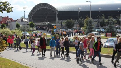 Ostrów Mazowiecka - Uczniowie SP 1 w dniu 27 września – duża szkoła i 28 wrześni