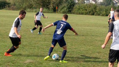 Ostrów Mazowiecka - Aż jedenaście bramek obejrzeli kibice na boisku w Zarębach K