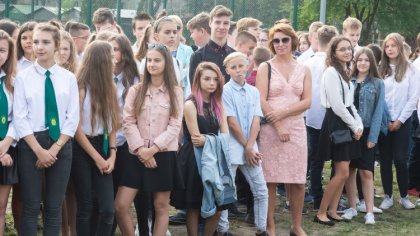 Ostrów Mazowiecka - Po dwóch miesiącach letniego wypoczynku uczniowie wracają do