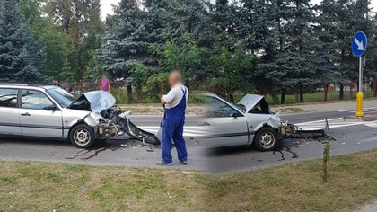 Ostrów Mazowiecka - Do zderzenia dwóch samochodów doprowadził 59-letni kierowca 