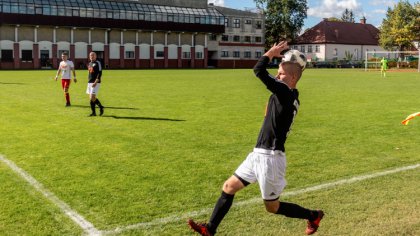 Ostrów Mazowiecka - Piłkarze Ostrovii Ostrów Mazowiecka w spotkaniu dziewiątej k