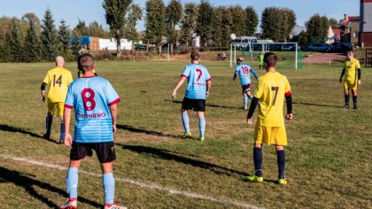 Ostrów Mazowiecka - Piłkarze Iskry Zaręby Kościelne w spotkaniu szóstej kolejki 