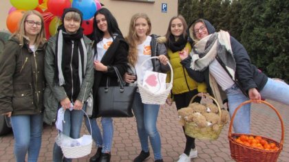 Ostrów Mazowiecka - Wolontariusze z Zespołu Szkół nr 2 w Ostrowi Mazowieckiej mi