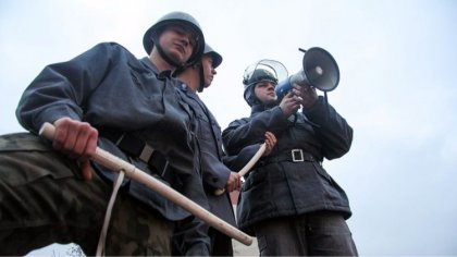 Ostrów Mazowiecka - W nocy z 12 na 13 grudnia 1981 roku, Rada Państwa wprowadził