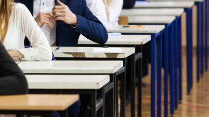 Ostrów Mazowiecka - Uczniowie ósmych klas szkół podstawowych punktualnie o godz.