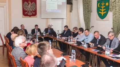 Ostrów Mazowiecka - Jak co roku zaglądamy do kieszeni samorządowców, sprawdzamy 