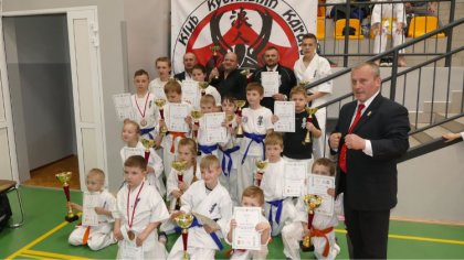 Ostrów Mazowiecka - Z trzydziestoma dwoma medalami wrócili zawodnicy Klubu Karat