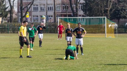 Ostrów Mazowiecka - Piłkarze Ostrovii Ostrów Mazowiecka rozbili lidera. Podopiec