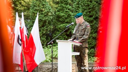 Ostrów Mazowiecka - Dokładnie w 75 rocznice kombatanci, wojskowi, przedstawiciel