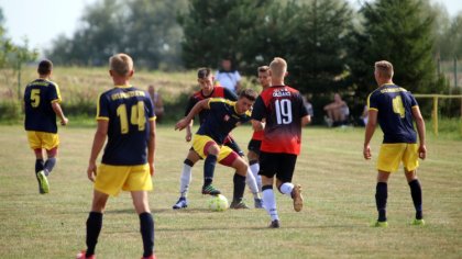 Ostrów Mazowiecka - Podopieczni trenera Łukasza Kamińskiego zremisowali, na inau