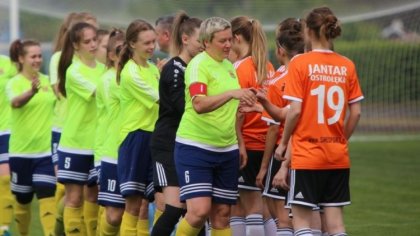 Ostrów Mazowiecka - Podopieczne trenera Michała Kacprzaka po porażce przed własn