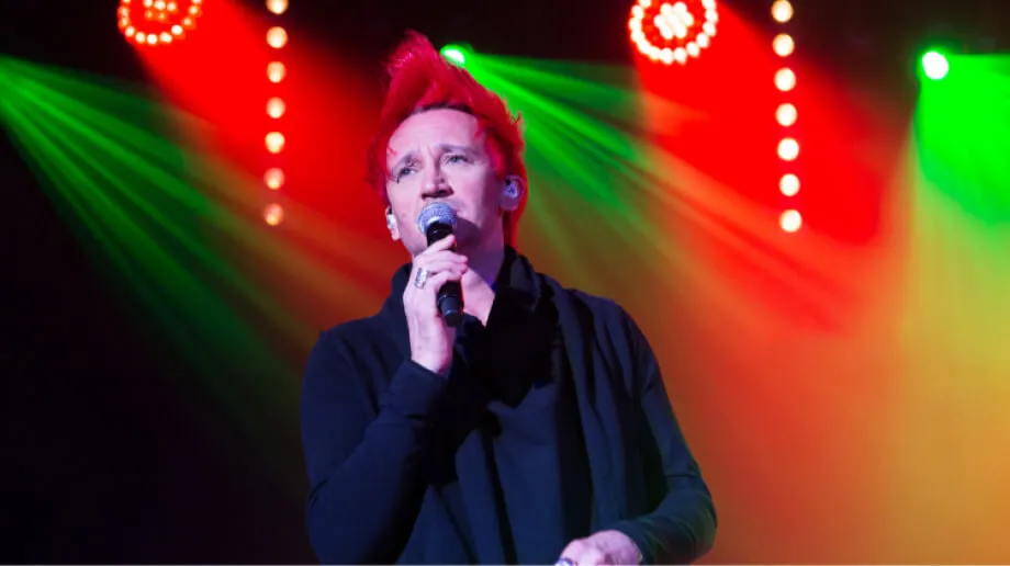 Wyjątkowy, bo w wersji akustycznej, koncert zaprezentował przed ostrowską publicznością doskonale znany Michał Wiśniewski. Na wydarzenie prz