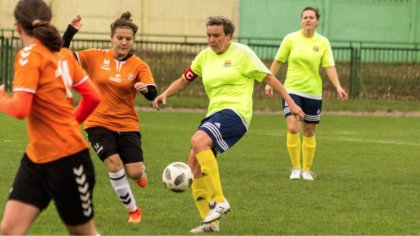 Ostrów Mazowiecka - W dobrych nastrojach zakończyły rundę jesienną rozgrywek III