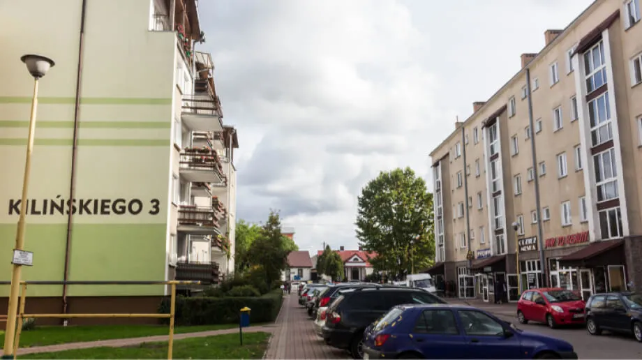 W piątek zachmurzenie będzie umiarkowane i duże. Miejscami pojawią się przelotne opady deszczu do 5 mm. Temperatura maksymalna wyniesie 11 st.