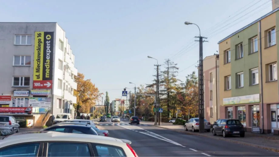 W czwartek w naszym regionie będzie występowało małe zachmurzenie. Temperatura maksymalna w Ostrowi Mazowieckiej wyniesie 17 st. C. Powieje umi