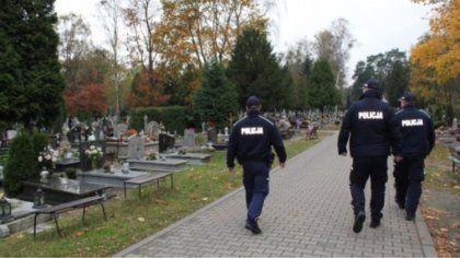 Ostrów Mazowiecka - Okres Wszystkich Świętych to czas wzmożonych wyjazdów na gro