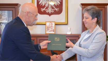 Ostrów Mazowiecka - Władze powiatu ostrowskiego zawarły umowę z Przedsiębiorstwe