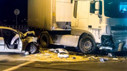 Ostrów Mazowiecka - Około godziny 17:00 na wiadukcie węzła drogowego ulicy Lubie