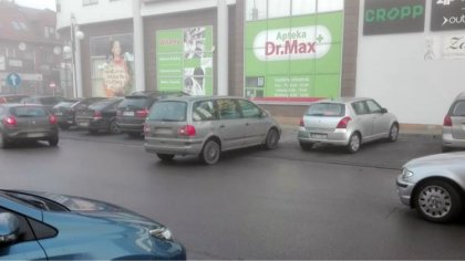 Ostrów Mazowiecka - Zdjęcie mistrza parkowania nadesłał do nas Mateusz. Na fotog