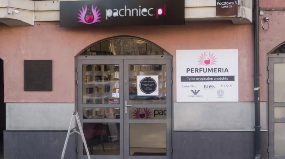 Na mapie Ostrowi Mazowieckiej pojawiła się w ostatnich dniach nowa perfumeria. Pachniec.pl to stacjonarny punkt popularnego sklepu online. Już d