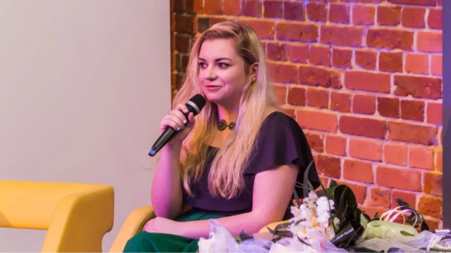 W Jatkach mieszkańcy miasta i powiatu mogą podziwiać wystawę autorską Justyny Wilczyńskiej pt. "Spojrzenia". Wystawa zawiera prace, które po