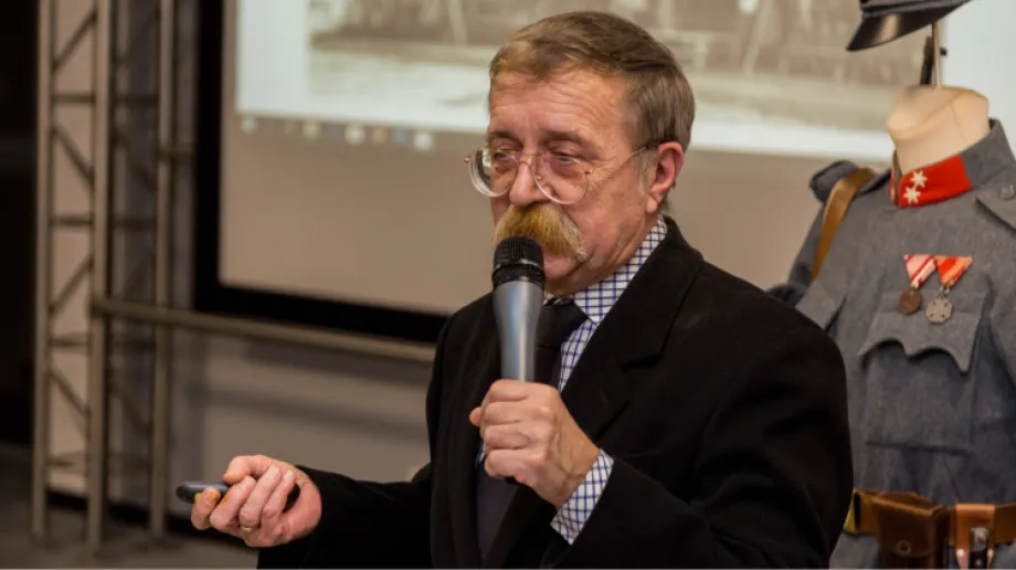 W odrestaurowanym budynku starej elektrowni odbyło się kolejne spotkanie z cyklu pn. "Wieczór z historią". Spotkanie poprowadził Andrzej Mierz