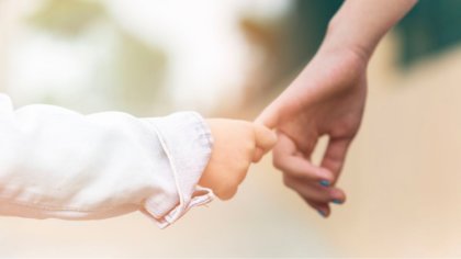 Ostrów Mazowiecka - 40-letnia mieszkanka gminy Sadowne odbierała przesyłkę z pac