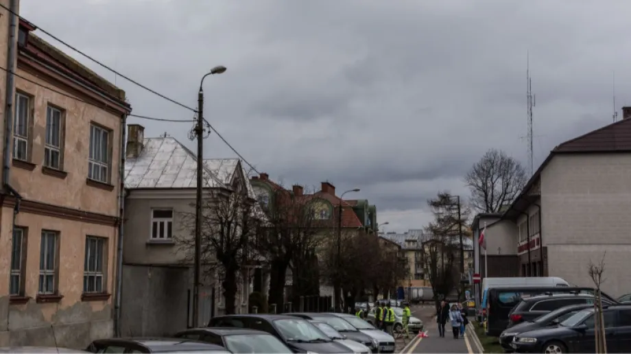 Środa w powiecie ostrowskim będzie pogodna. Temperatura maksymalna wyniesie 7 st. C. Powieje umiarkowany i dość silny wiatr, zachodni i połudn