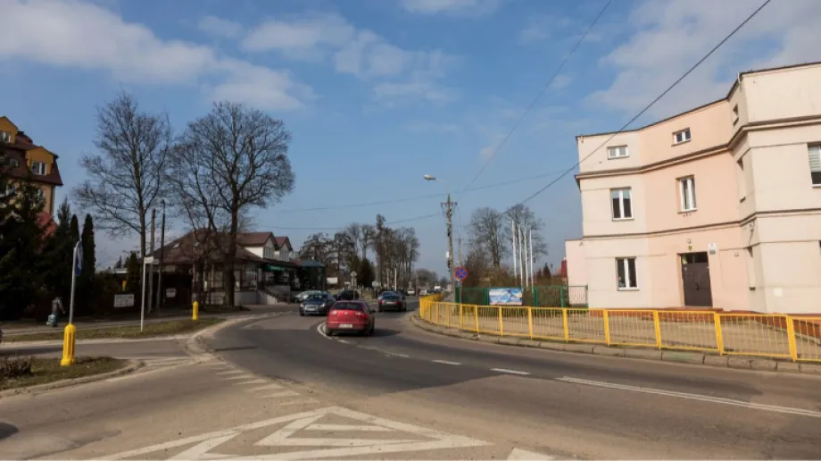 W czwartek zachmurzenie będzie duże z przejaśnieniami. Okresami pojawią się przelotne opady deszczu do 5-15 mm. Temperatura maksymalna w powie