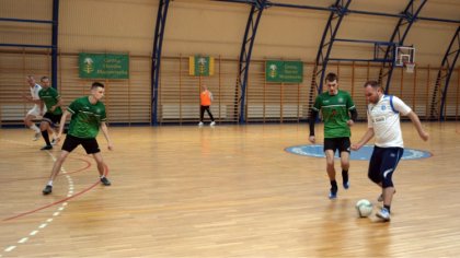 Ostrów Mazowiecka - W hali sportowej Publicznej Szkoły Podstawowej w Nagoszewie,