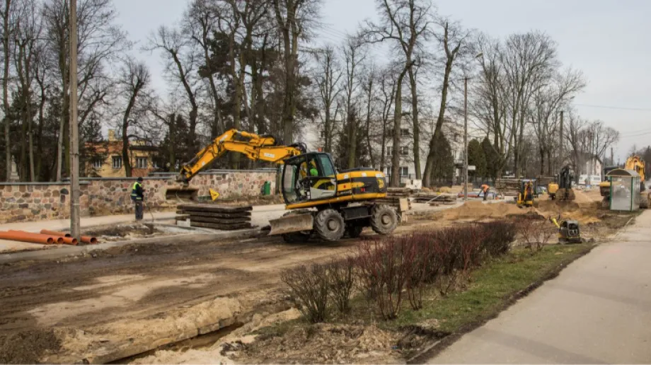 Prace budowlane na ulicy Kościuszki w Ostrowi Mazowieckiej postępują bardzo szybko. Z dnia na dzień remontowana ulica zmienia swój wygląd. W?