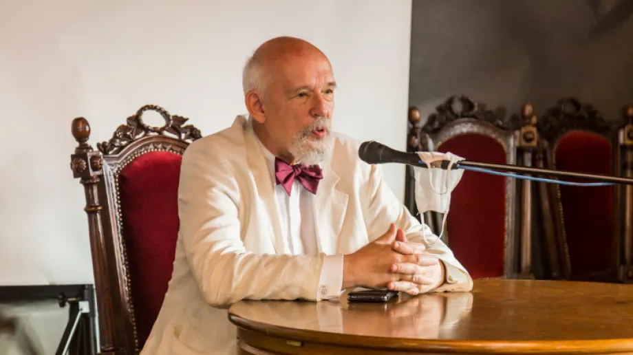 W Muzeum Kresów i Ziemi Ostrowskiej, w środę 24 czerwca, odbyło się spotkanie z posłem Januszem Korwinem-Mikke. Polityk na spotkaniu poruszy?