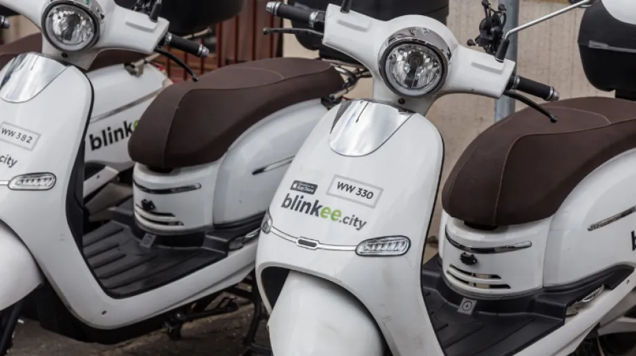 To już kolejny rok, w którym mieszkańcy Ostrowi Mazowieckiej i powiatu ostrowskiego mogą korzystać z elektrycznych skuterów. We wtorek 16 cze