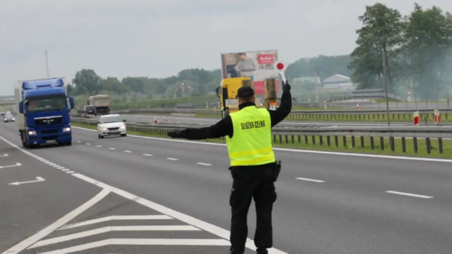 Kontrola drogowa to najczęściej mało komfortowa dla kierowcy sytuacja, jednak tym razem było zupełnie inaczej. Funkcjonariusze Mazowieckiego U