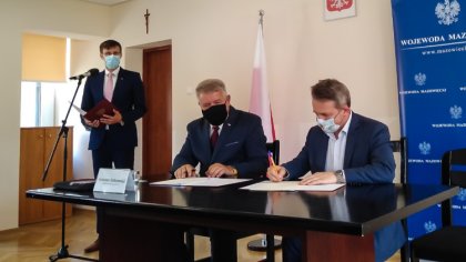 Ostrów Mazowiecka - Burmistrz Jerzy Bauer, w siedzibie Mazowieckiego Urzędu Woje