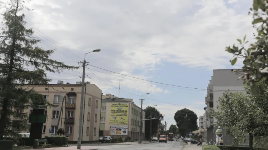 W niedzielę w zachodniej części kraju pochmurno z opadami deszczu do 10 mm. Poza tym pogodnie. Temperatura maksymalna od 9°C na Podkarpaciu do 