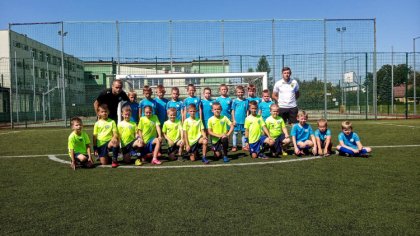 Ostrów Mazowiecka - Drużyna MKS-u Ostrowianka z rocznika 2012/2013, w sobotę 08.