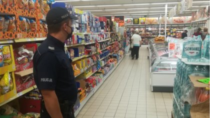 Ostrów Mazowiecka - Funkcjonariusze ostrowskiej komendy i pracownicy Powiatowej 